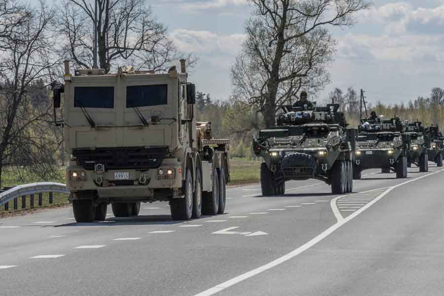 Canadian-heavy-support-vehicles-Latvia