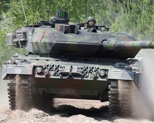 Leopard 2-MBT-Trophy-APS