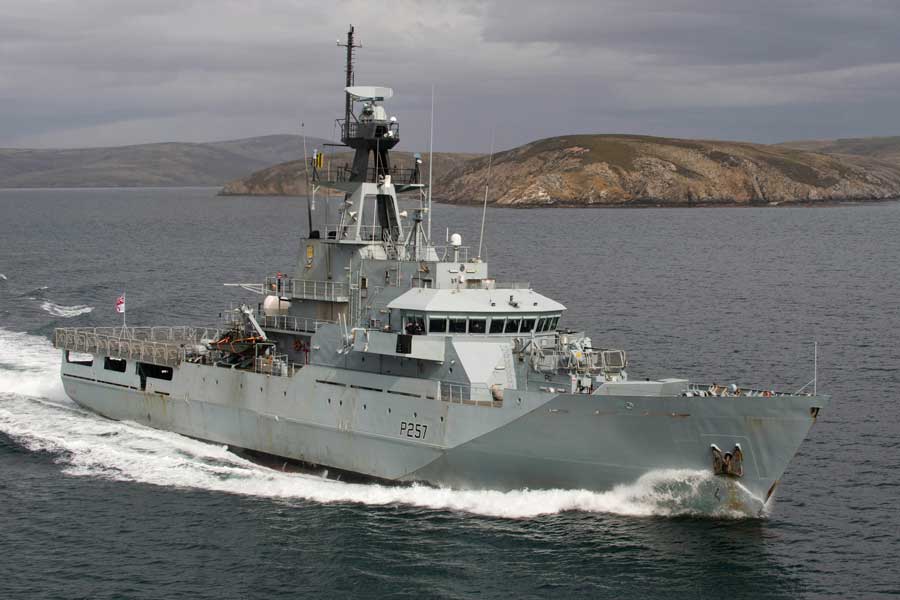 Royal-Navy-OPV-Rohde-Schwarz-ship-borne-communications